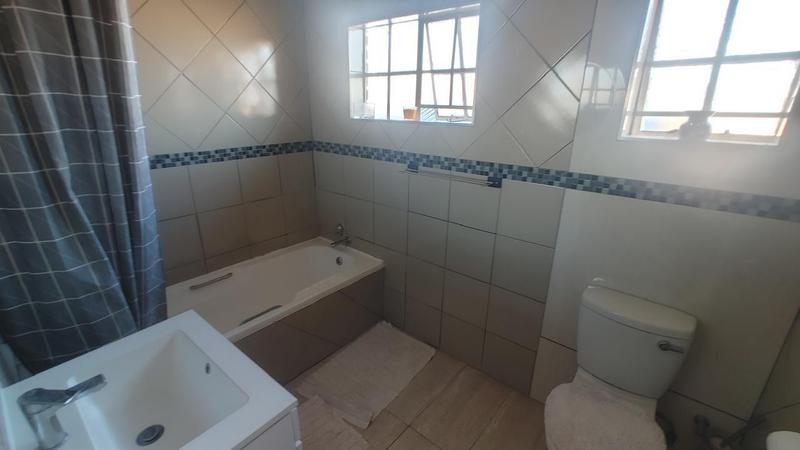 To Let 3 Bedroom Property for Rent in Moreleta Park Gauteng