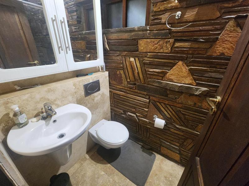 1 Bedroom Property for Sale in Waterkloof A H Gauteng