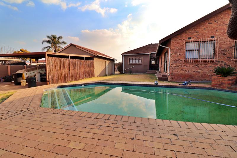 4 Bedroom Property for Sale in Primrose Gauteng