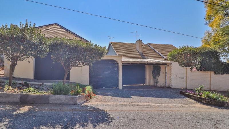 6 Bedroom Property for Sale in Kensington Gauteng