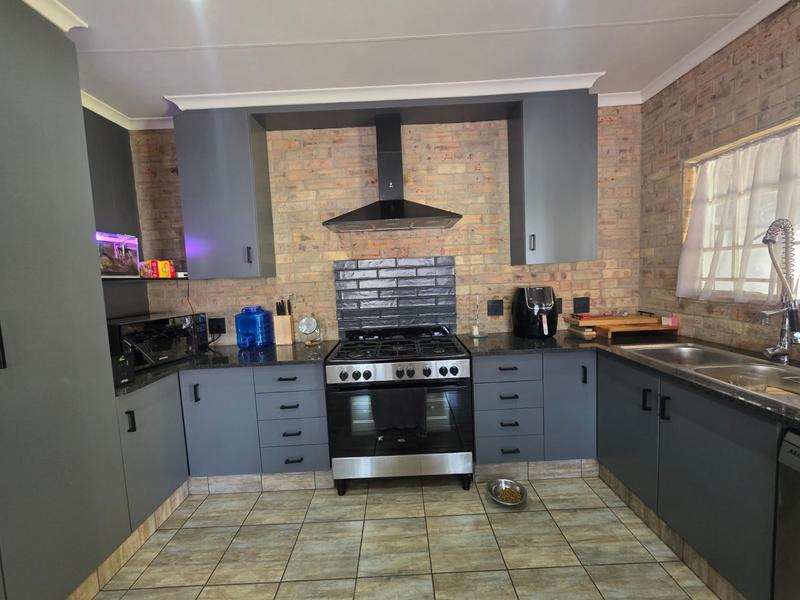 3 Bedroom Property for Sale in Parkrand Gauteng