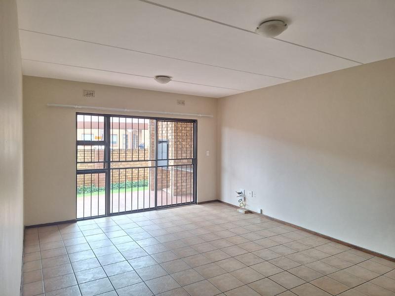 To Let 2 Bedroom Property for Rent in Sonneveld Gauteng