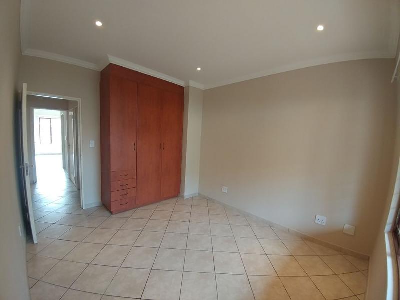 2 Bedroom Property for Sale in Kenleaf Gauteng