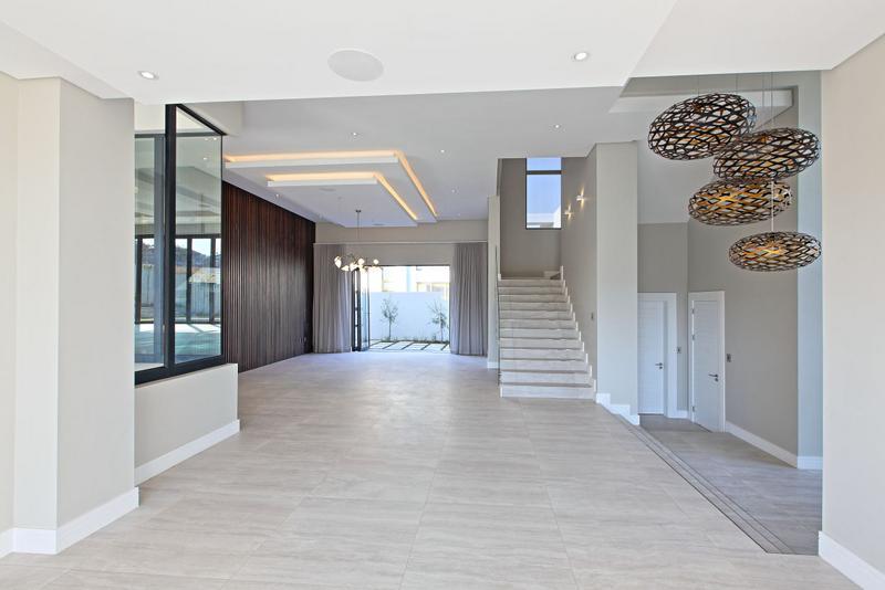 5 Bedroom Property for Sale in Waterfall Country Estate Gauteng