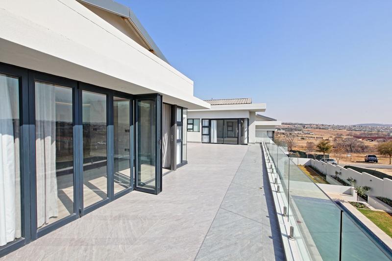 5 Bedroom Property for Sale in Waterfall Country Estate Gauteng
