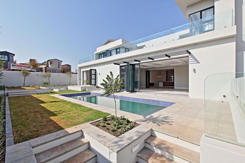 5 Bedroom Property for Sale in Waterfall Country Estate Gauteng