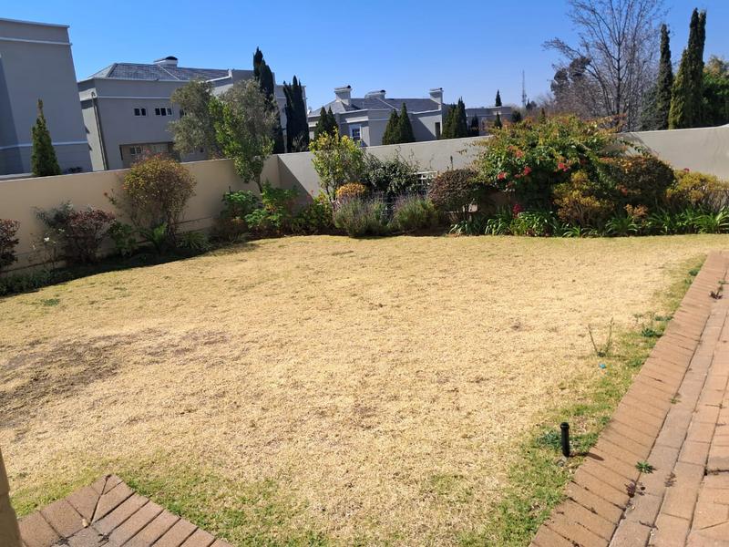 To Let 3 Bedroom Property for Rent in Sandown Gauteng