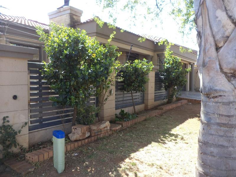3 Bedroom Property for Sale in Elandspoort Gauteng