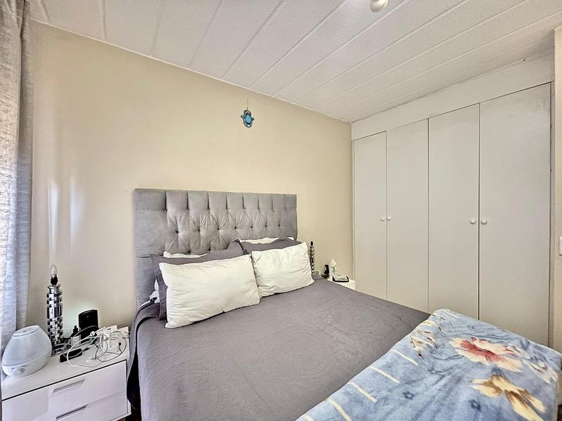 1 Bedroom Property for Sale in Pineslopes Gauteng