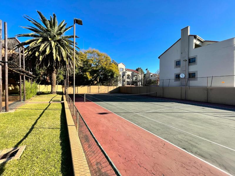 1 Bedroom Property for Sale in Pineslopes Gauteng