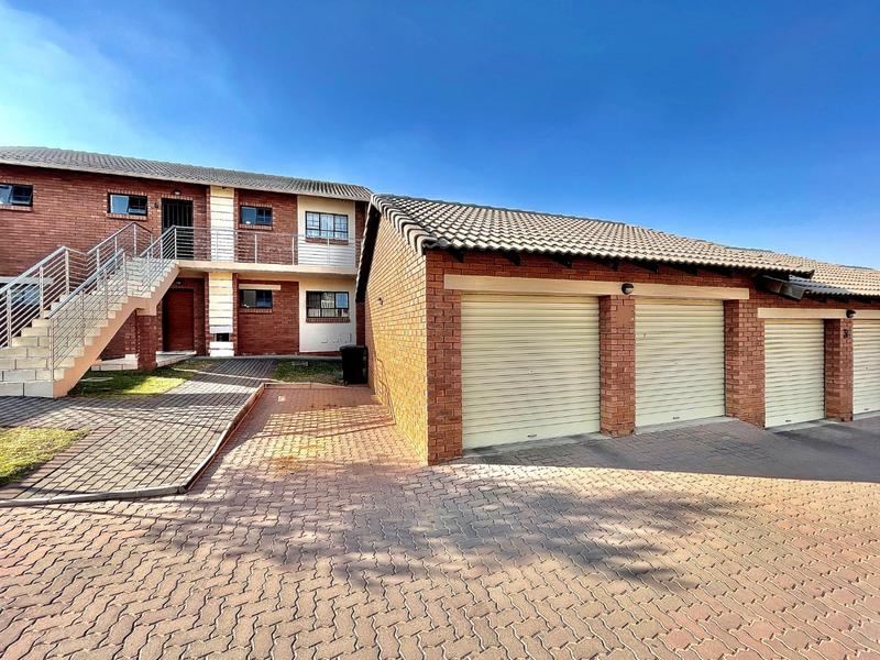 3 Bedroom Property for Sale in Noordwyk Gauteng