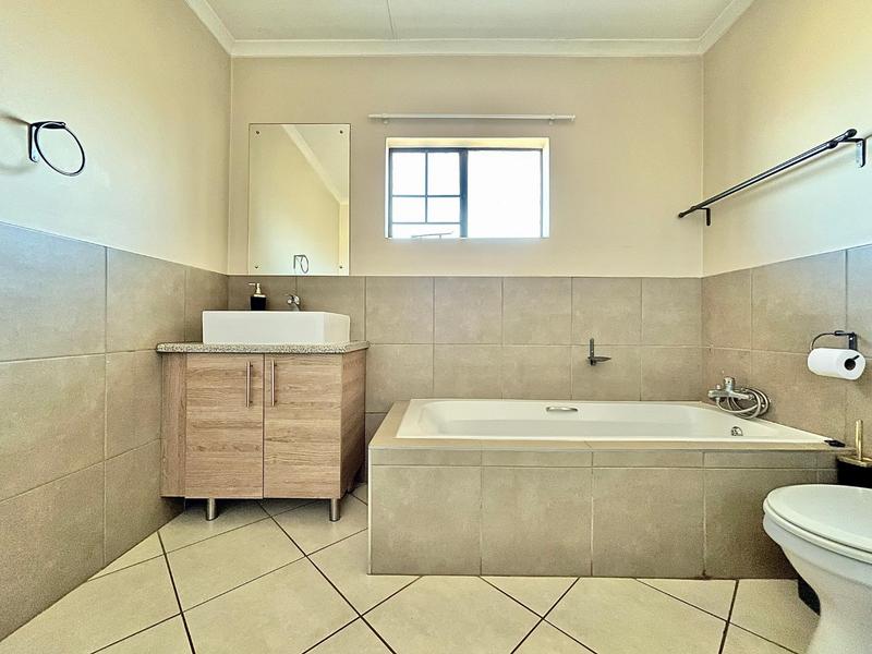 3 Bedroom Property for Sale in Noordwyk Gauteng