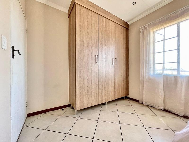 3 Bedroom Property for Sale in Noordwyk Gauteng
