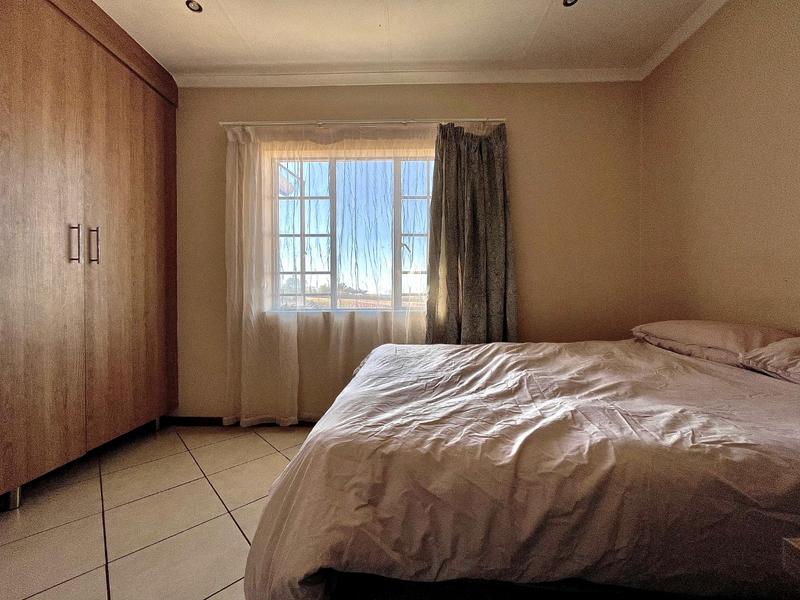 3 Bedroom Property for Sale in Noordwyk Gauteng
