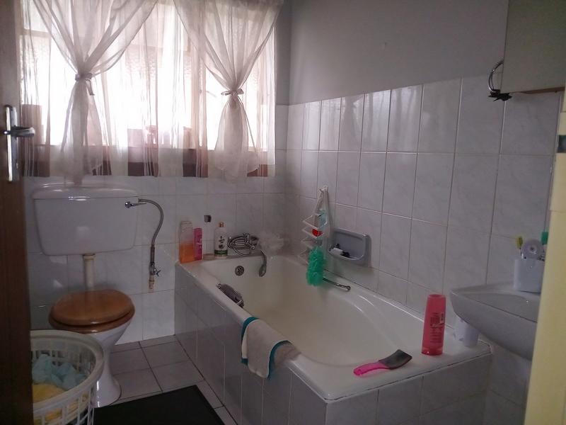 3 Bedroom Property for Sale in Vanderbijlpark SE 6 Gauteng