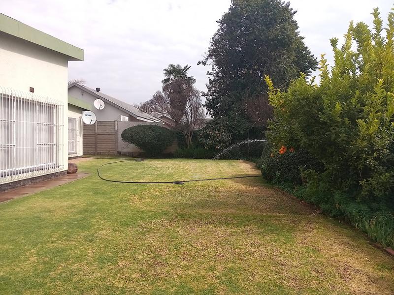 3 Bedroom Property for Sale in Vanderbijlpark SE 6 Gauteng