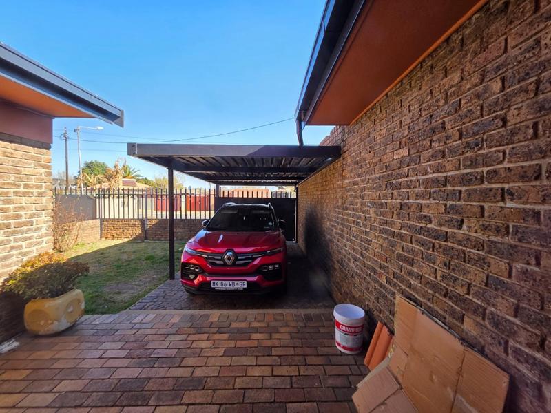 2 Bedroom Property for Sale in Randfontein Central Gauteng