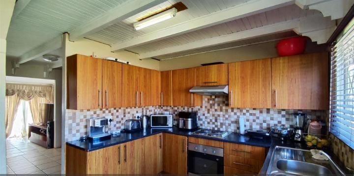3 Bedroom Property for Sale in Crystal Park Gauteng