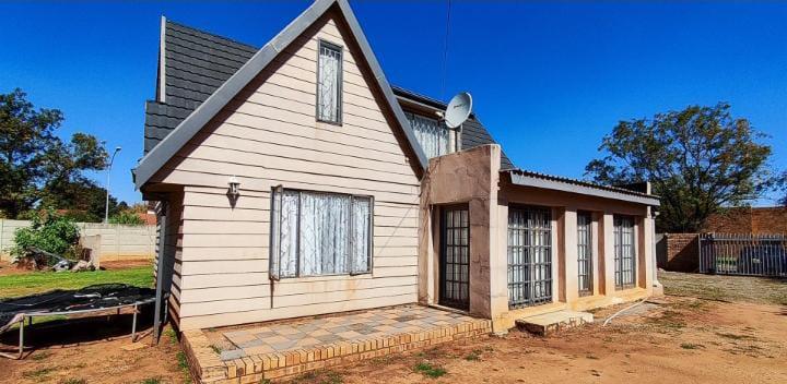 3 Bedroom Property for Sale in Crystal Park Gauteng