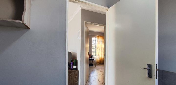 2 Bedroom Property for Sale in Crystal Park Gauteng