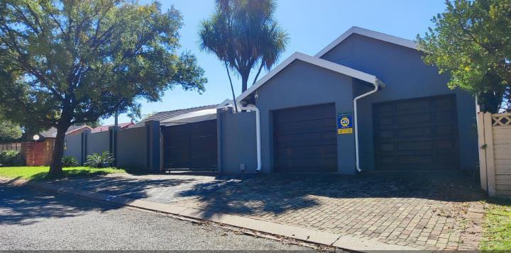 4 Bedroom Property for Sale in Atlasville Gauteng