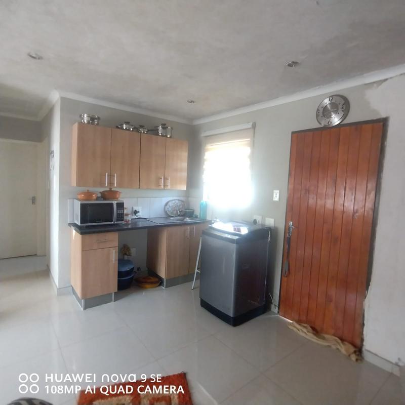 2 Bedroom Property for Sale in Dawn Park Gauteng