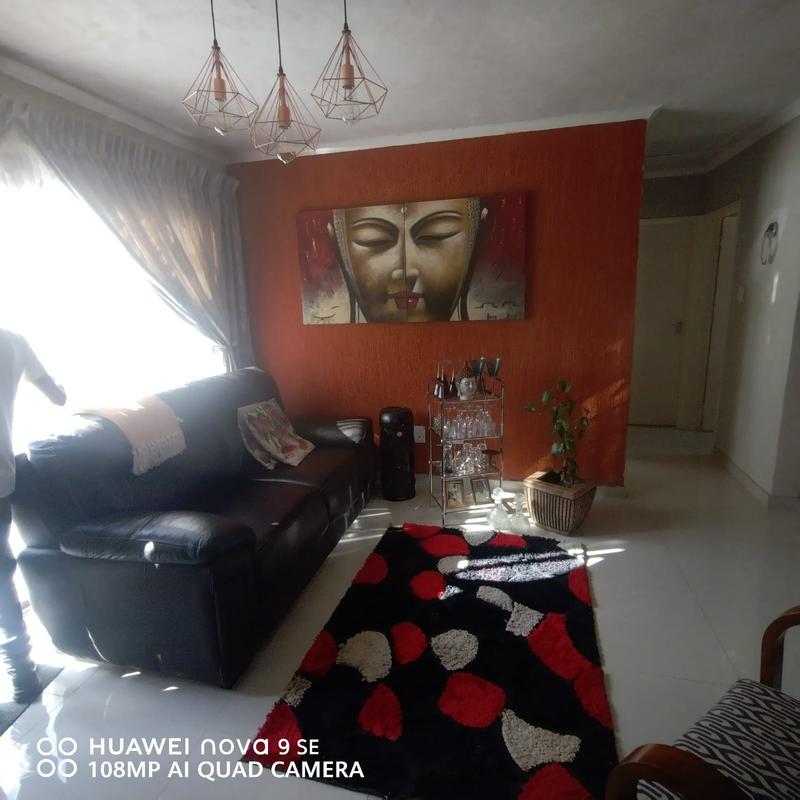 2 Bedroom Property for Sale in Dawn Park Gauteng