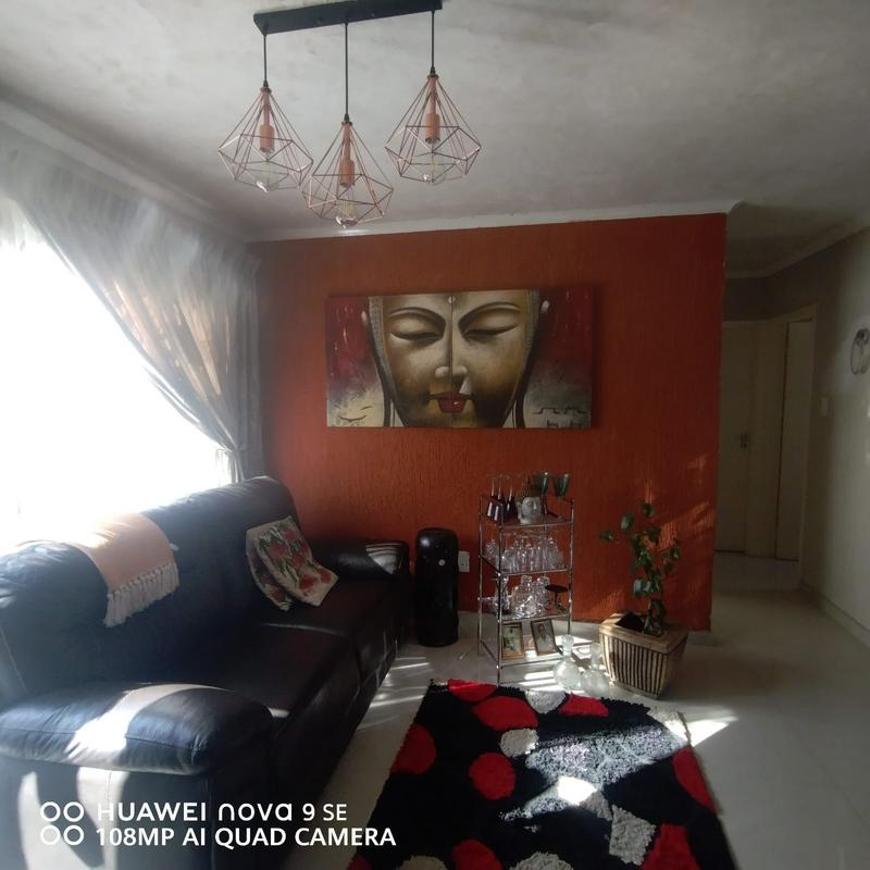 2 Bedroom Property for Sale in Dawn Park Gauteng
