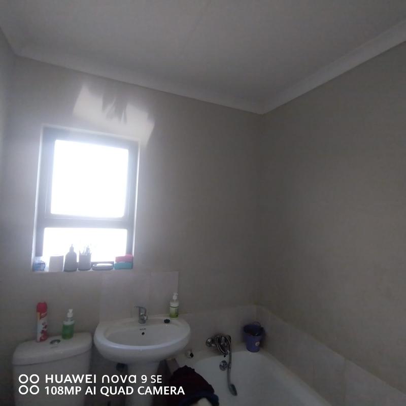 2 Bedroom Property for Sale in Dawn Park Gauteng