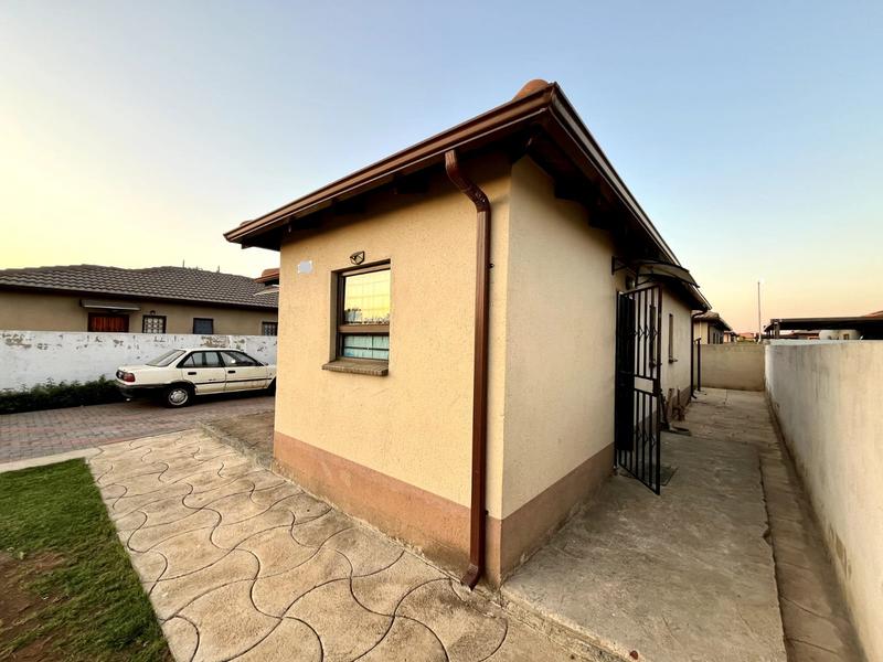 3 Bedroom Property for Sale in Dawn Park Gauteng