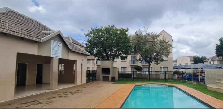 2 Bedroom Property for Sale in Klippoortjie Gauteng