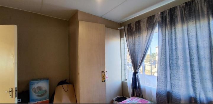 2 Bedroom Property for Sale in Klippoortjie Gauteng