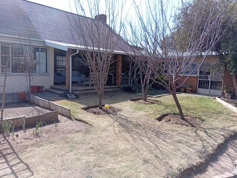 4 Bedroom Property for Sale in Parkdene Gauteng