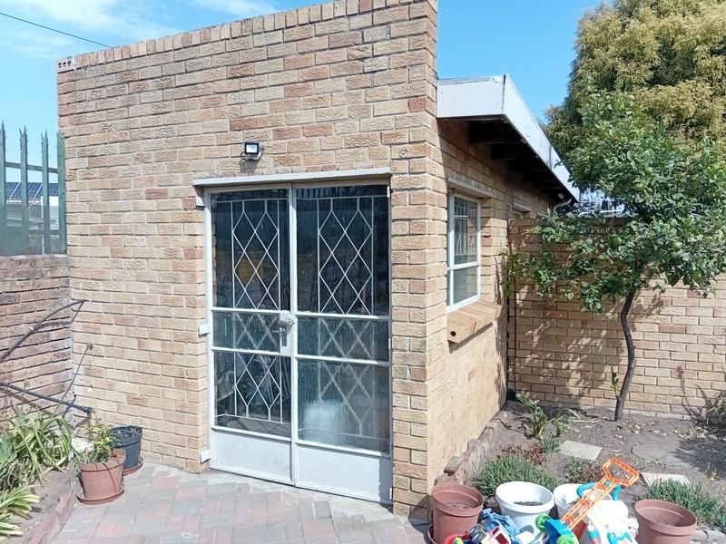 4 Bedroom Property for Sale in Parkdene Gauteng