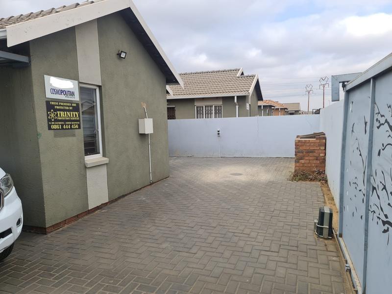 3 Bedroom Property for Sale in Windmill Park Gauteng