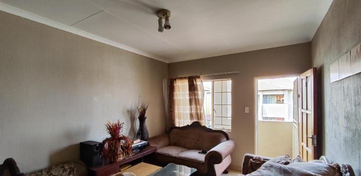 2 Bedroom Property for Sale in Elspark Gauteng