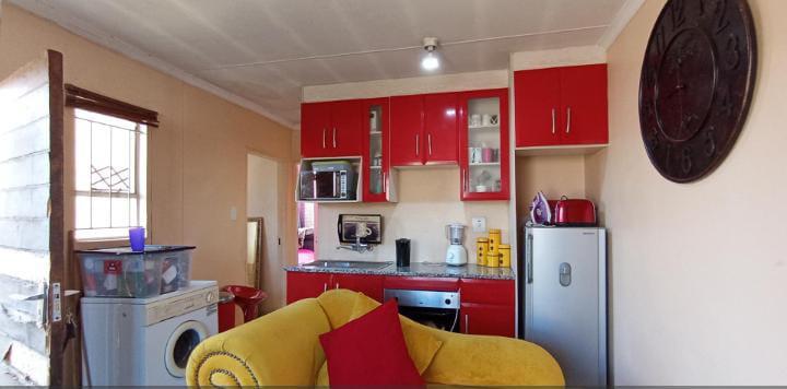 2 Bedroom Property for Sale in Fleurhof Gauteng