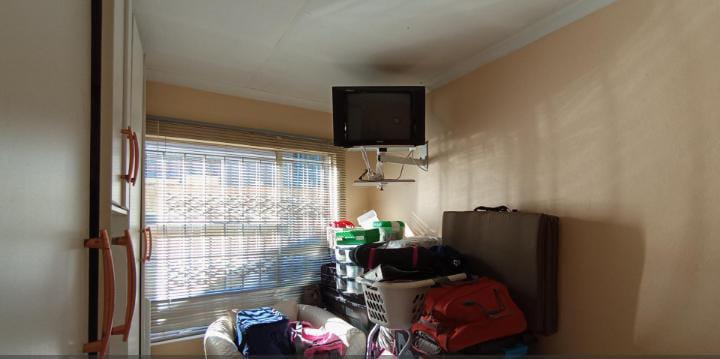 2 Bedroom Property for Sale in Fleurhof Gauteng