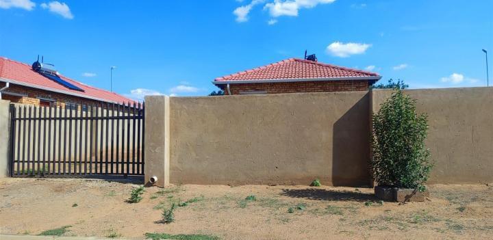 2 Bedroom Property for Sale in Alliance Gauteng