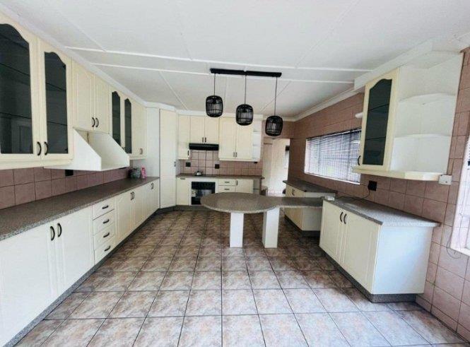 5 Bedroom Property for Sale in Elsburg Gauteng
