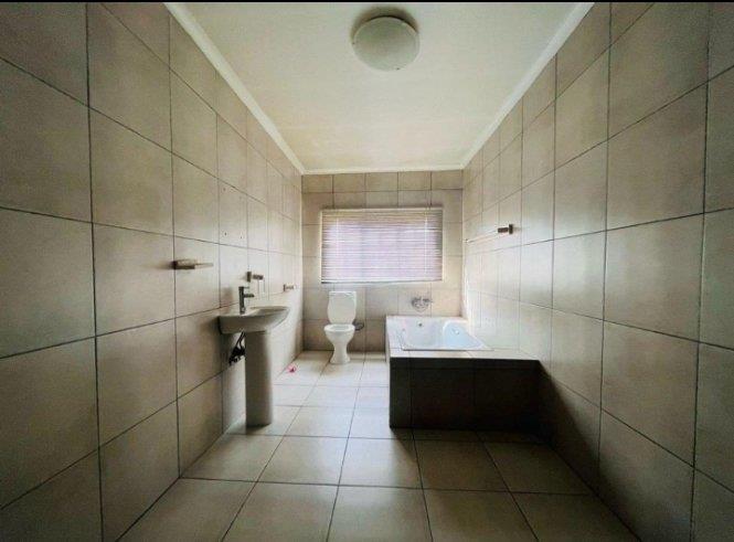 5 Bedroom Property for Sale in Elsburg Gauteng