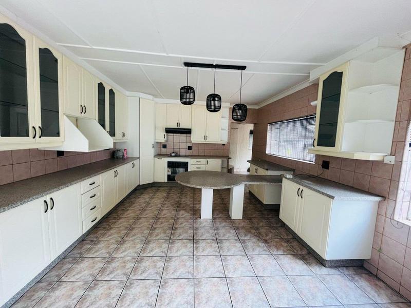 5 Bedroom Property for Sale in Elsburg Gauteng