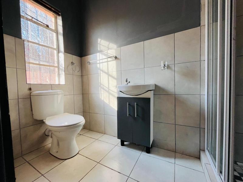 To Let 1 Bedroom Property for Rent in Primrose Gauteng