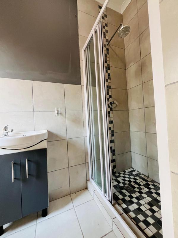 To Let 1 Bedroom Property for Rent in Primrose Gauteng