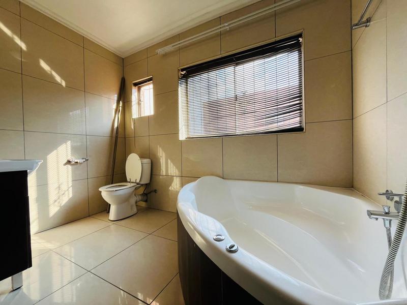 To Let 1 Bedroom Property for Rent in Primrose Gauteng
