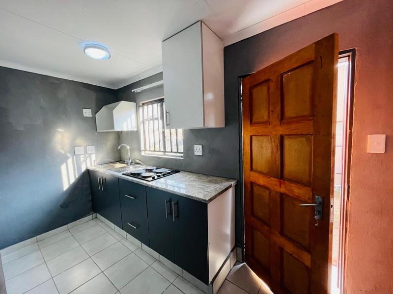 To Let 1 Bedroom Property for Rent in Primrose Gauteng