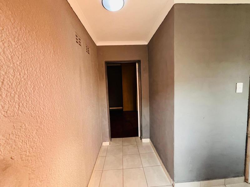 To Let 1 Bedroom Property for Rent in Primrose Gauteng