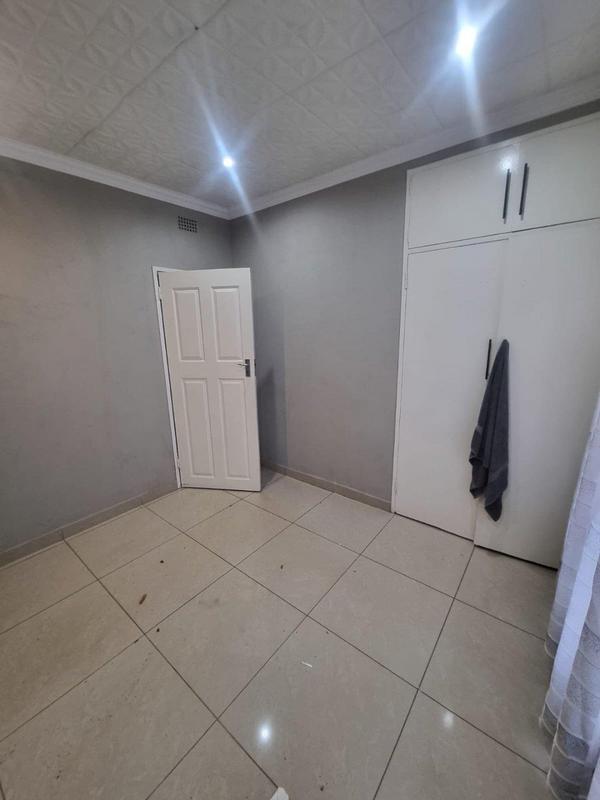 To Let 3 Bedroom Property for Rent in Esther Park Gauteng