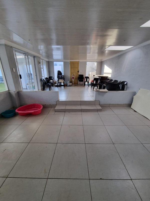 To Let 3 Bedroom Property for Rent in Esther Park Gauteng