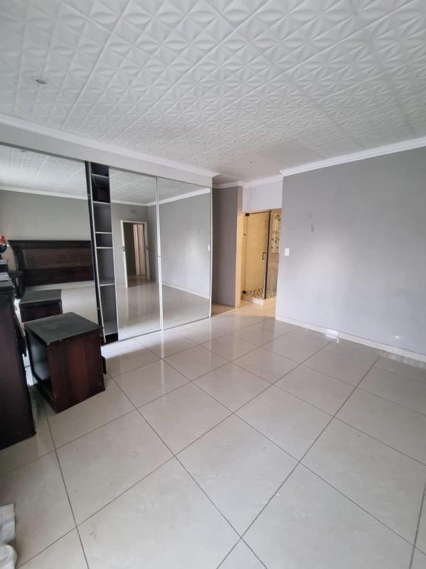 To Let 3 Bedroom Property for Rent in Esther Park Gauteng